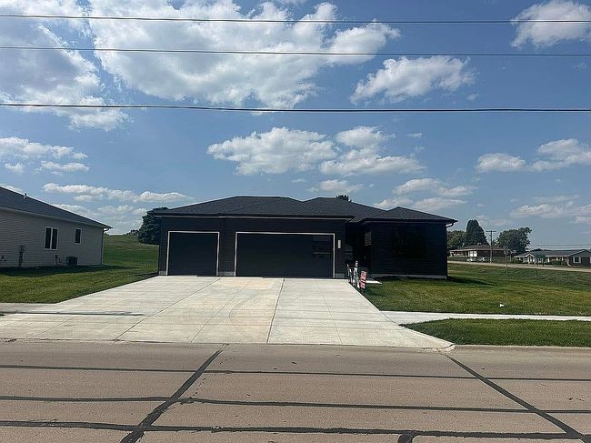 Image of 310 S 11th St