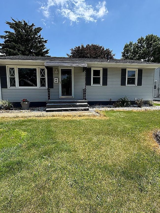 Photo of 93 Thorlone Ave, Akron, OH