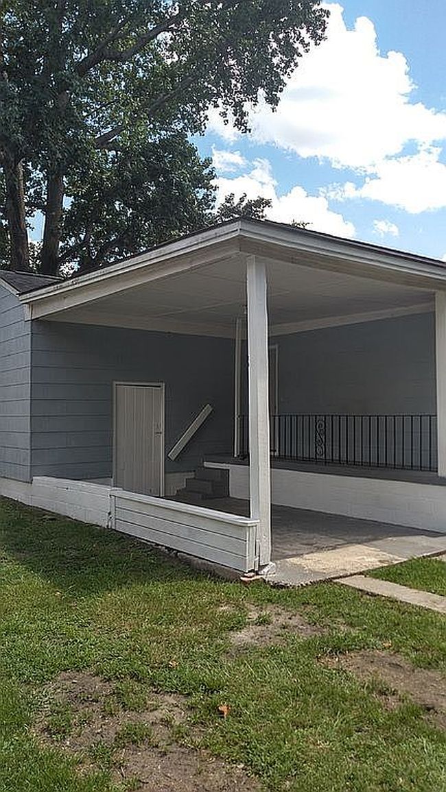 Photo of 30 Goebel Ave, Savannah, GA