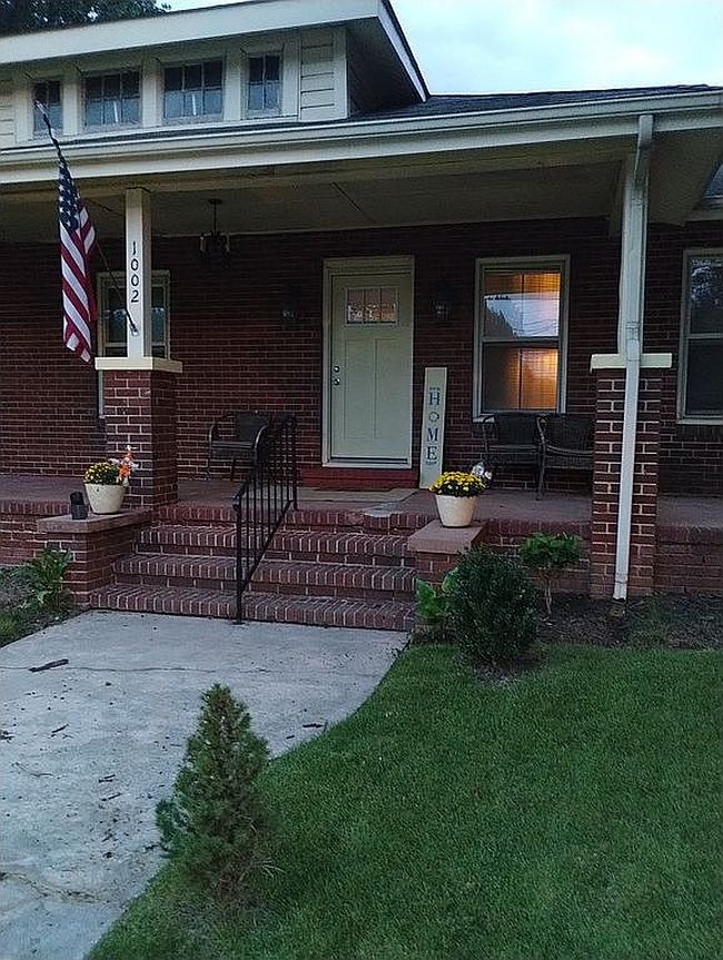 Photo of 1002 N New Hope Rd