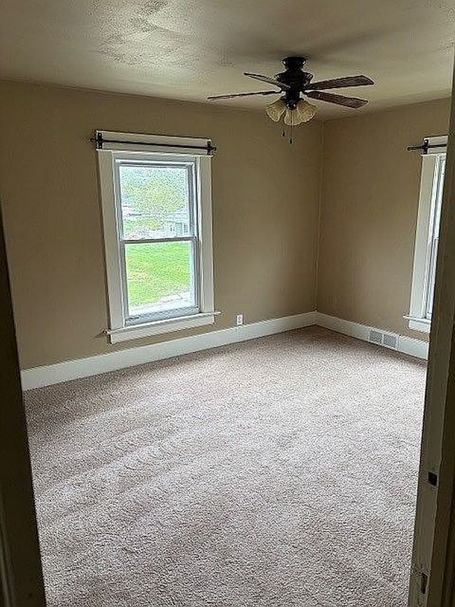 Photo of 1302 N Mulberry St, Maryville, MO