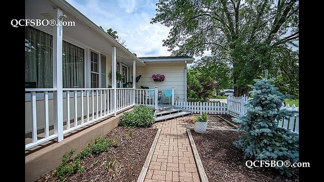 Photo of 2614 W 38th St, Davenport, IA
