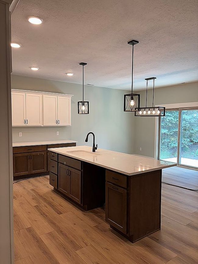 Photo of 1481 Lantern Ln, Troy, OH