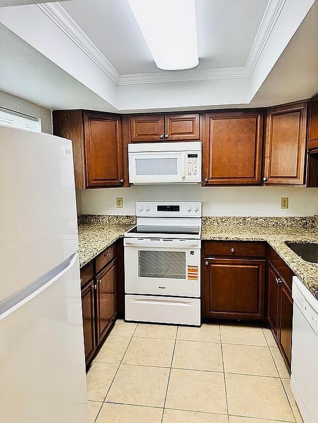 Additional photo 2 of property located at 13053 Leverington St