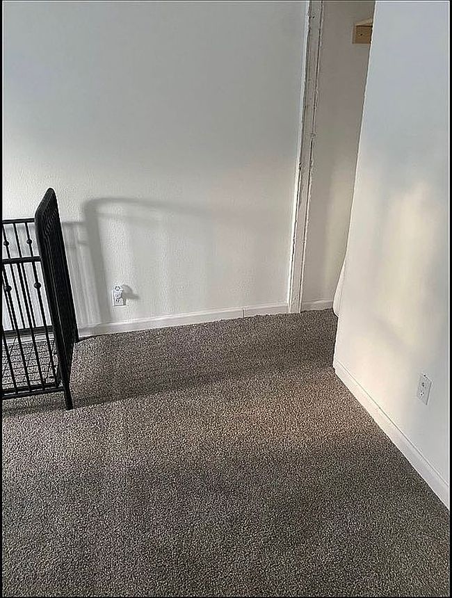 Image of 1168 Helen St