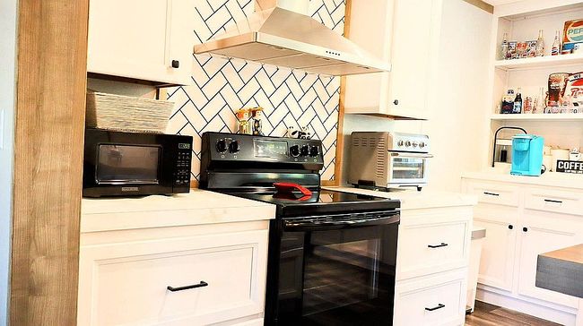 Additional photo 3 of property located at 310 Clepperwood Ln