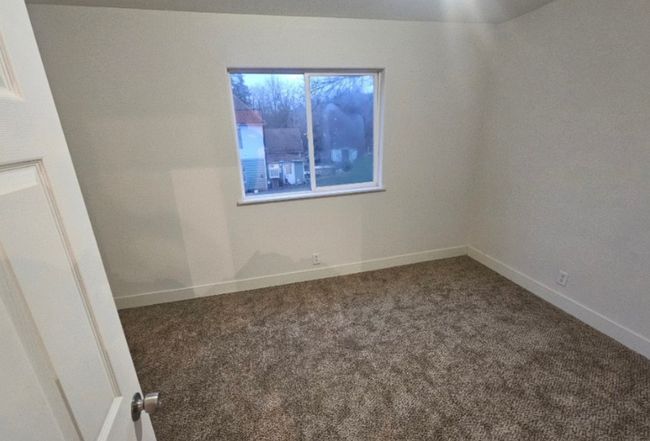 Photo of 614 S Reiger Ave, Rosalia, WA