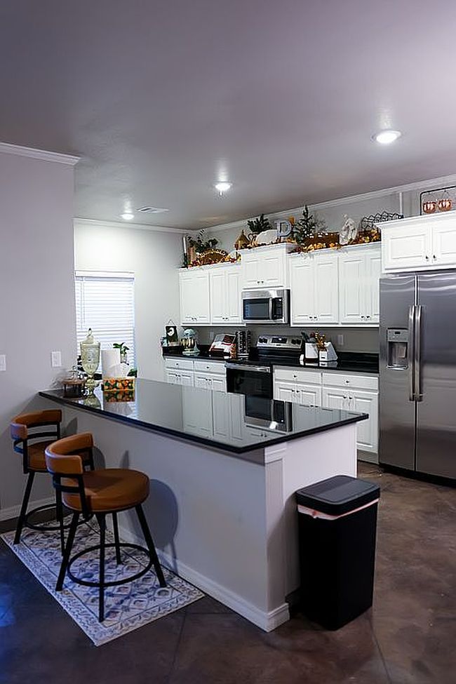 Additional photo 3 of property located at 7507 Wellington Ct