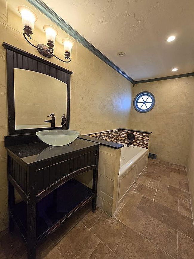 Photo of 16425 88th St, Jamaica, NY
