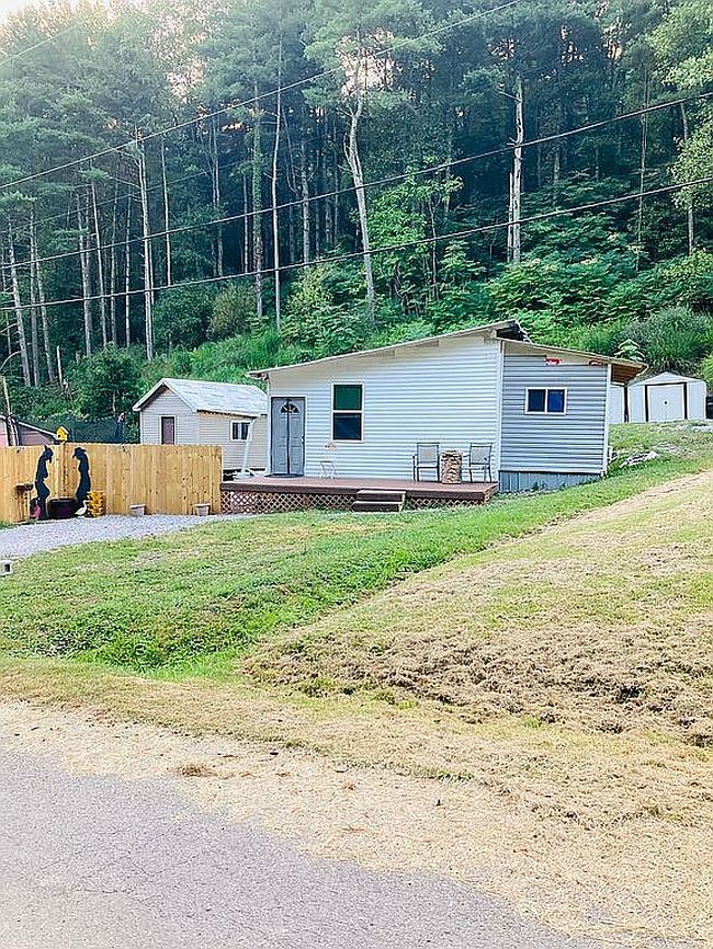 Photo of 789 Lynn Ave