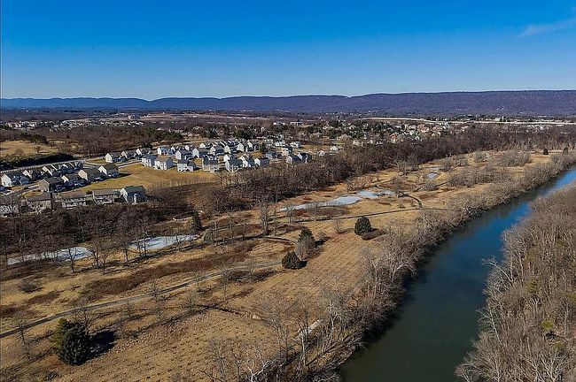 32 Shelduck Ln, Mechanicsburg, PA