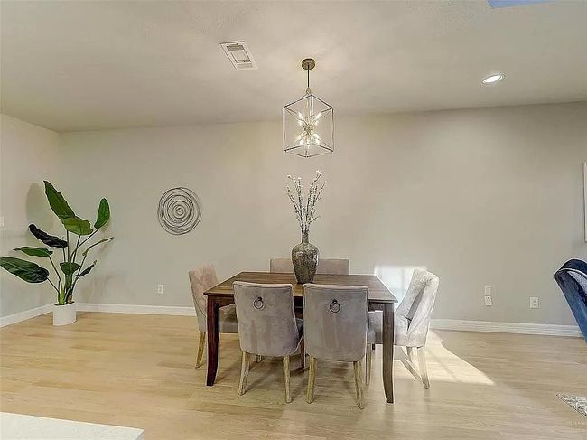 Preview of property located at 17018 Vinland Dr