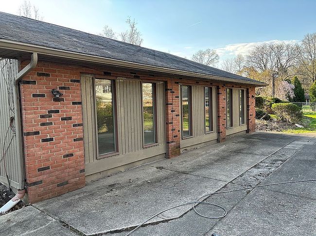 Image of 637 Northlawn Dr