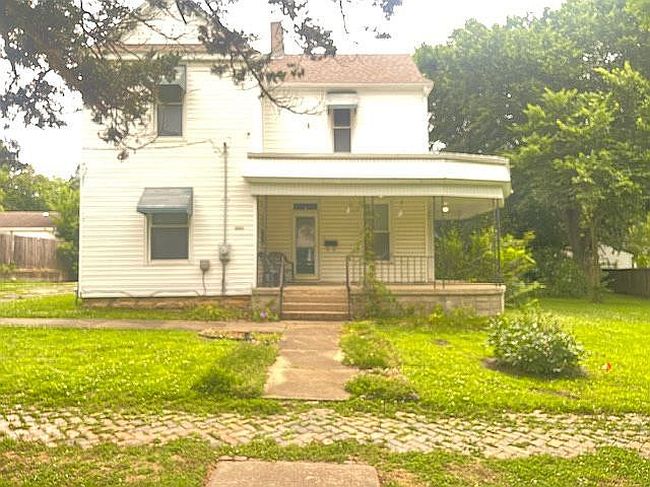 Photo of 606 S Main St, Clinton, MO