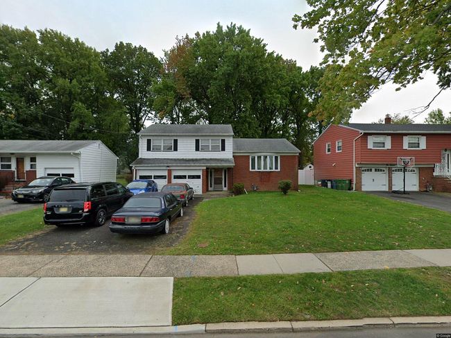Photo of 122 E 9th Ave