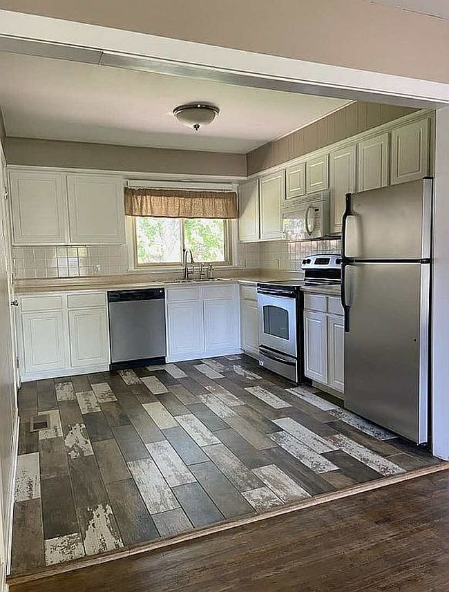 Photo of 2306 4th Ave, Dodge City, KS