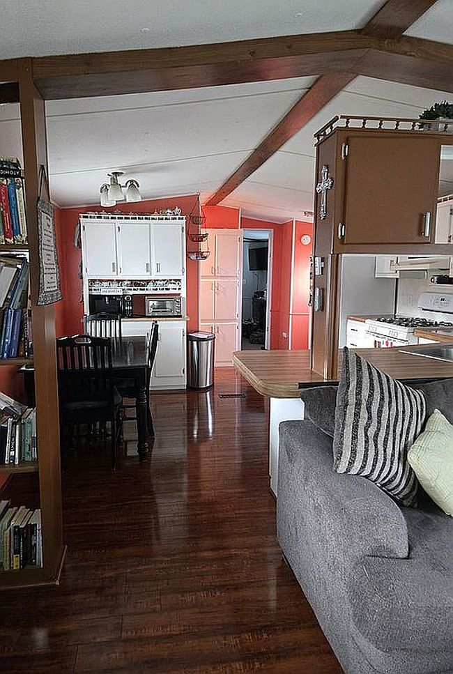 Image of 56 Emerald Cir S