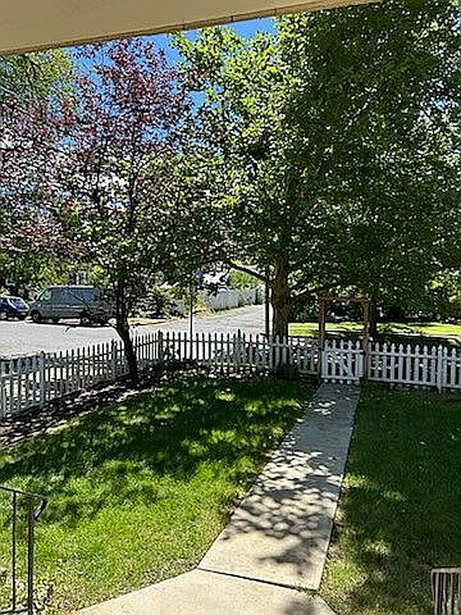 Photo of 206 W Waverly Pl, Spokane, WA