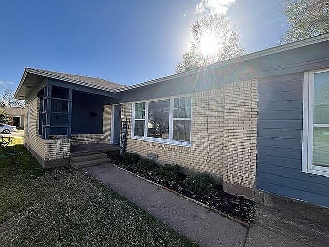 Additional photo 2 of property located at 1317 Iva St