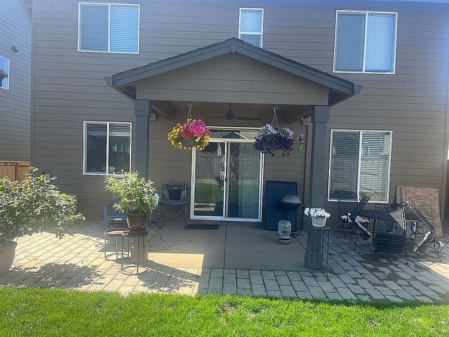 Photo of 242 W 17th St, Lafayette, OR