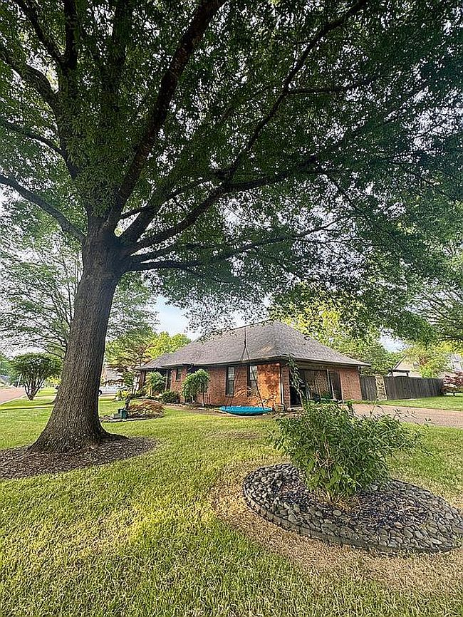Preview of property located at 310 Cascade Falls Rd