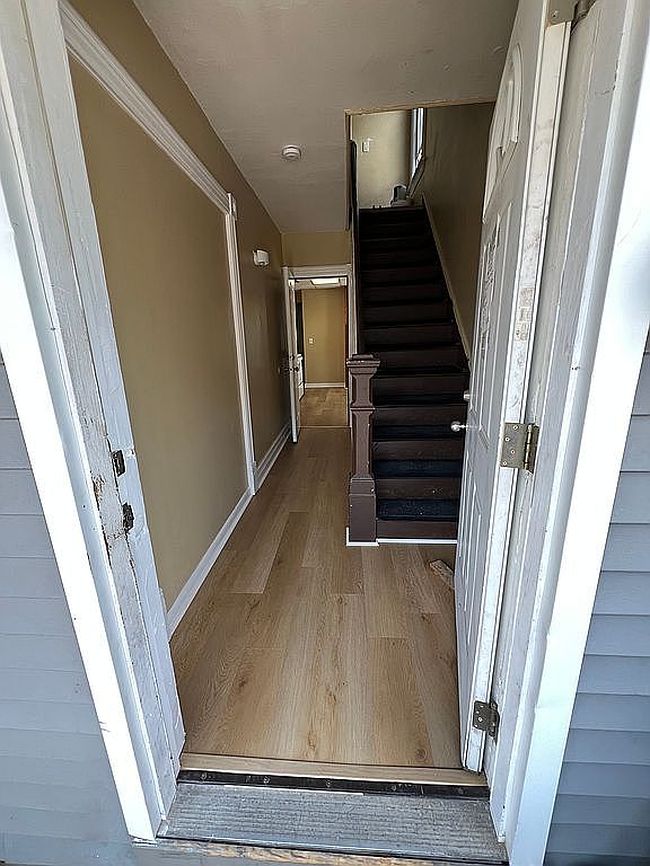 Photo of 30 S White St, Poughkeepsie, NY