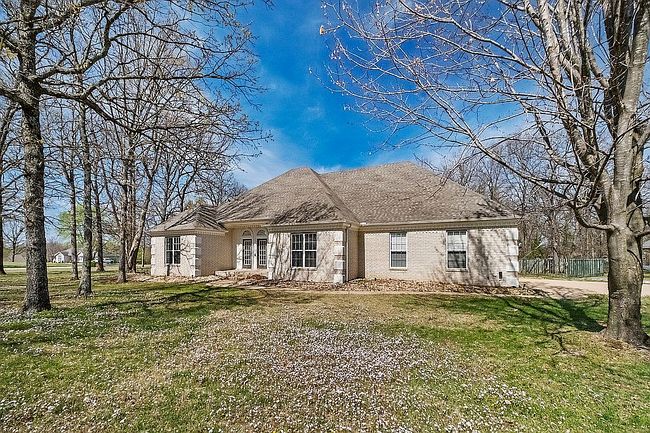 Photo of 1 Oak Dr, Joplin, MO