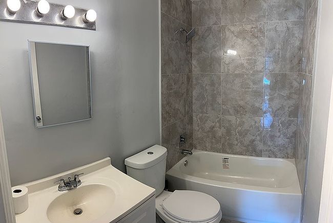 Image of 3281 Nw 16th St