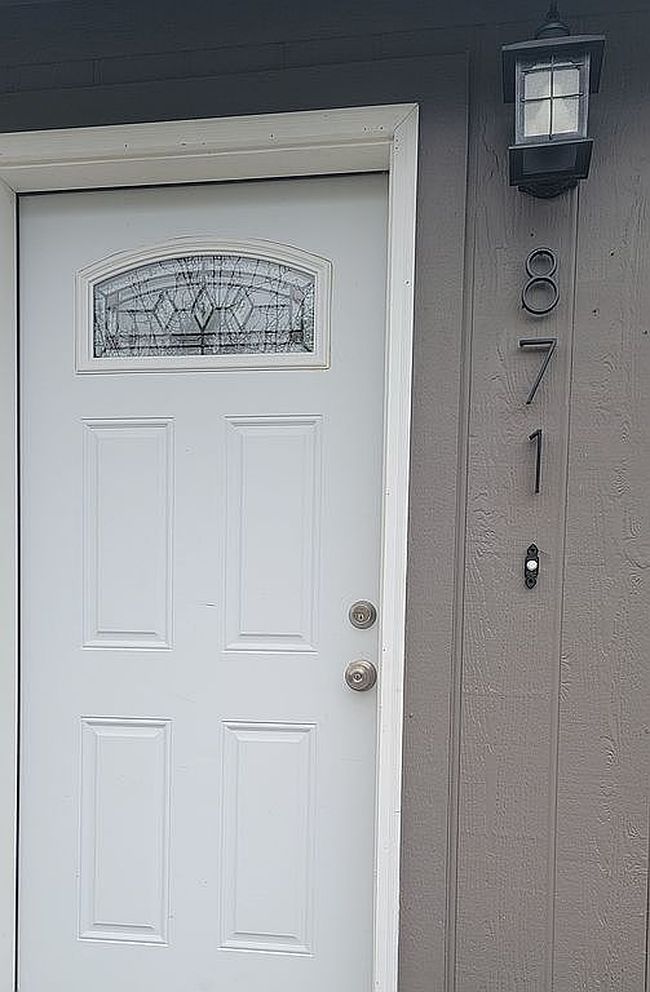 Image of 871 N Adams Ave