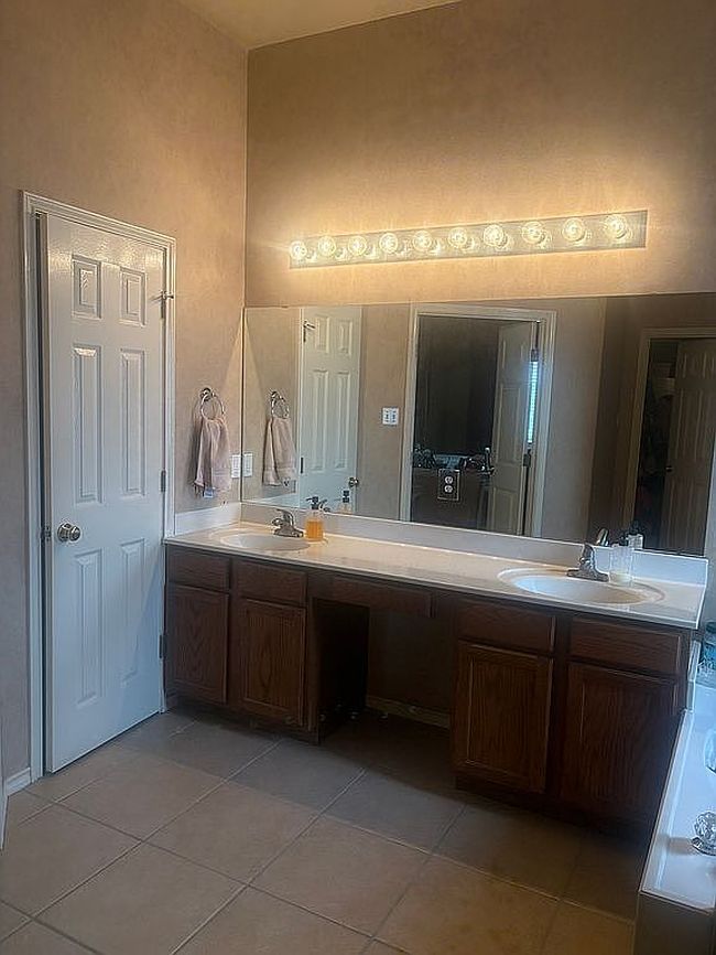 Image of 5937 Bishops Mill Dr