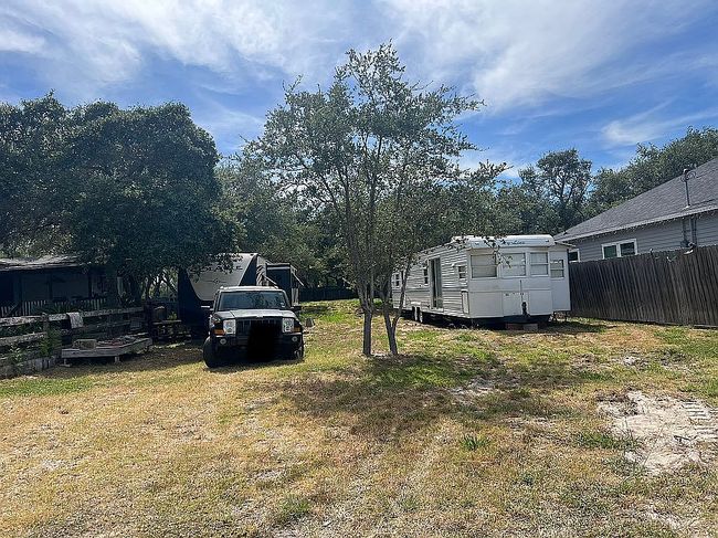 Photo of 1115 N Terry St, Rockport, TX