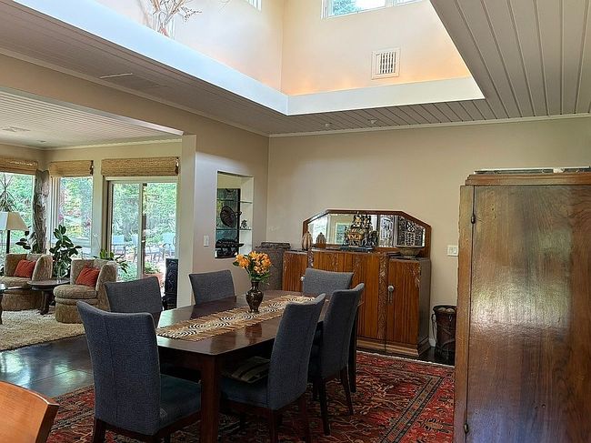 Image of 1330 Mariposa Ave