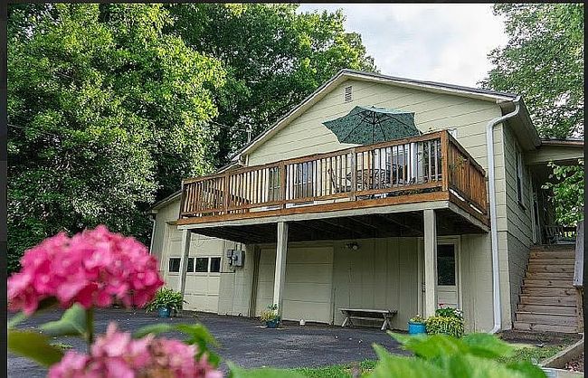 Photo of 17 Browndale Rd, Asheville, NC