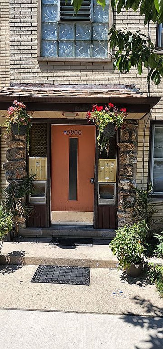 Image of 5900 W Diversey Ave Apt 3N