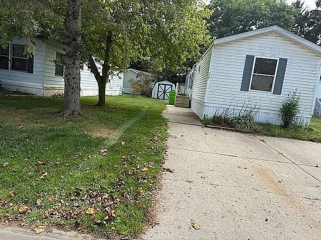 Photo of 327 Le Grand Blvd