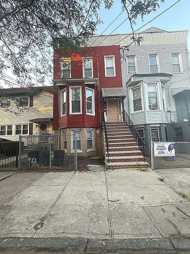 Photo of 94 Kearney Ave, Jersey City, NJ