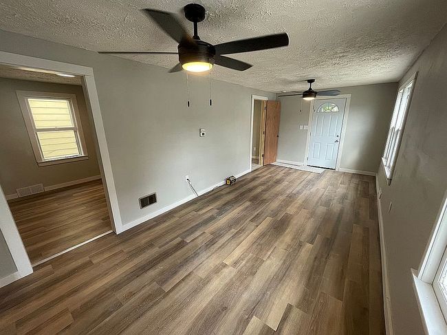 Additional photo 2 of property located at 6230 S 36th Ave