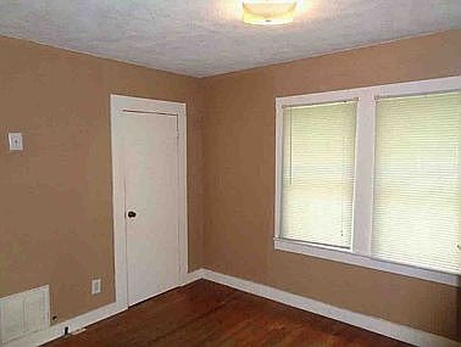 Image of 122 S Hudson St