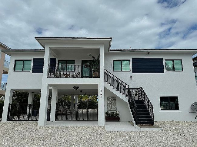 Photo of 241 Pescayo Ave