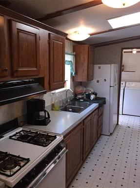 Additional photo 2 of property located at 690 Pittsburgh Rd