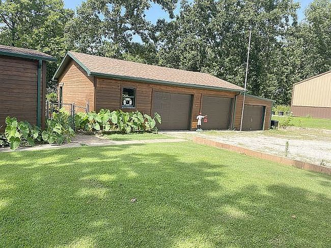 Photo of 39 Ridgeview Rd, Greenfield, MO