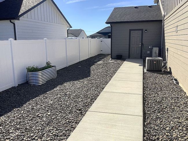 Photo of 16152 N Hadley Loop, Rathdrum, ID