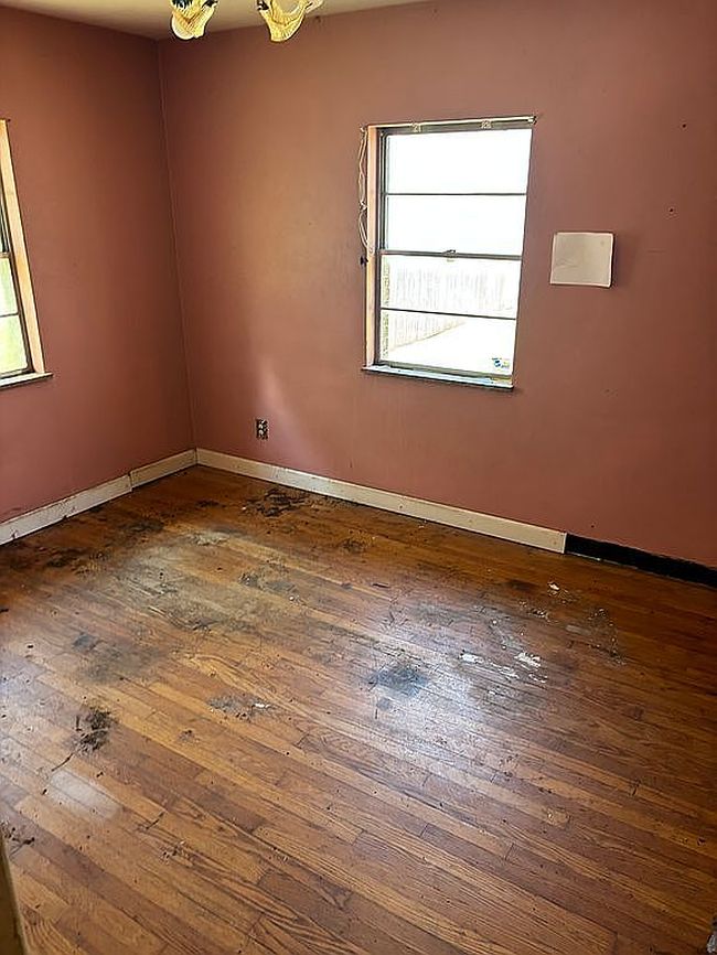 Photo of 129 N 5th St, Dupo, IL