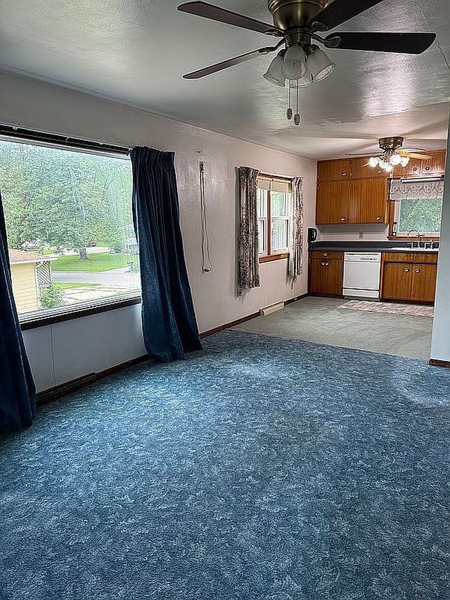 Photo of 167 Letsch Rd, Waterloo, IA