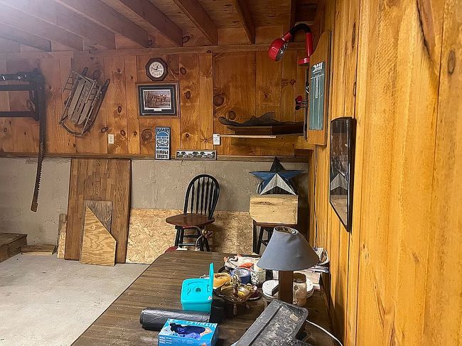 Image of 1 Sharon Ln