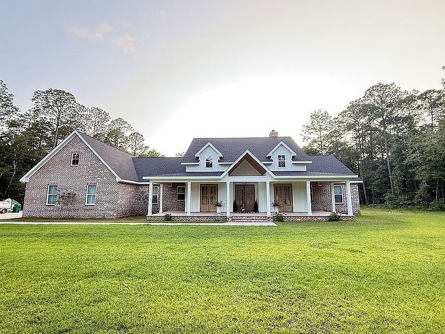 Photo of 19255 Eli Dudley Rd, Moss Point, MS
