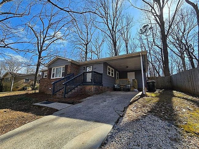 Preview of property located at 1210 Northwoods Dr