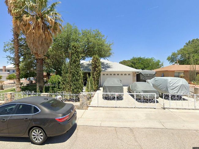 Image of 140 Torrey Pines Dr
