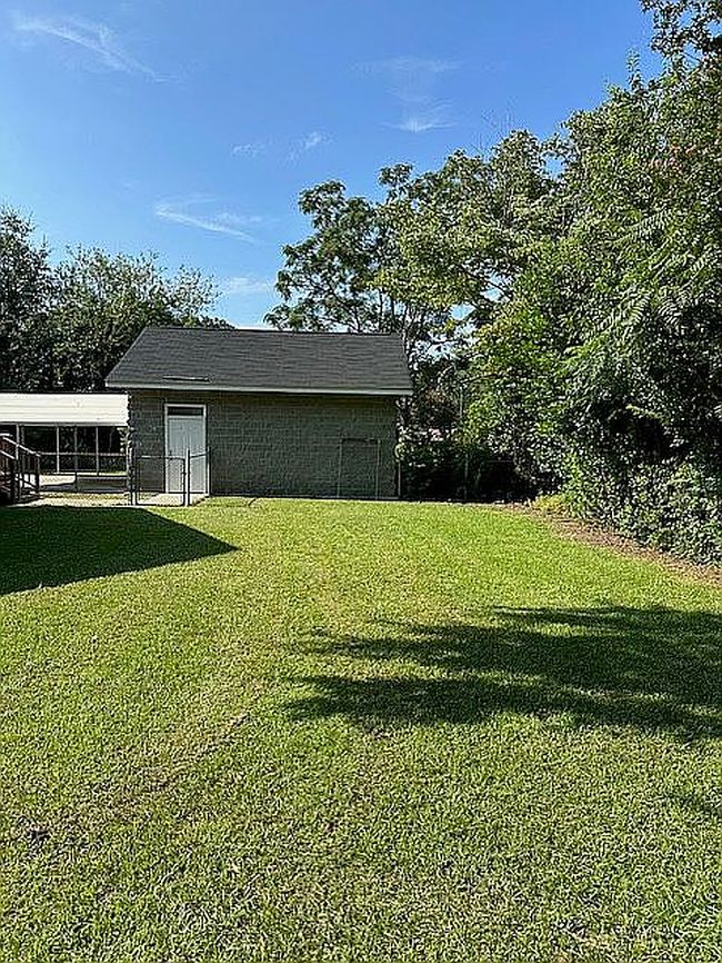 Photo of 109 N Dickson St, Raeford, NC
