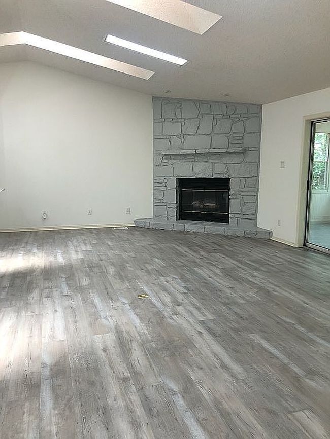 Additional photo 1 of property located at 24 Descollar Cir